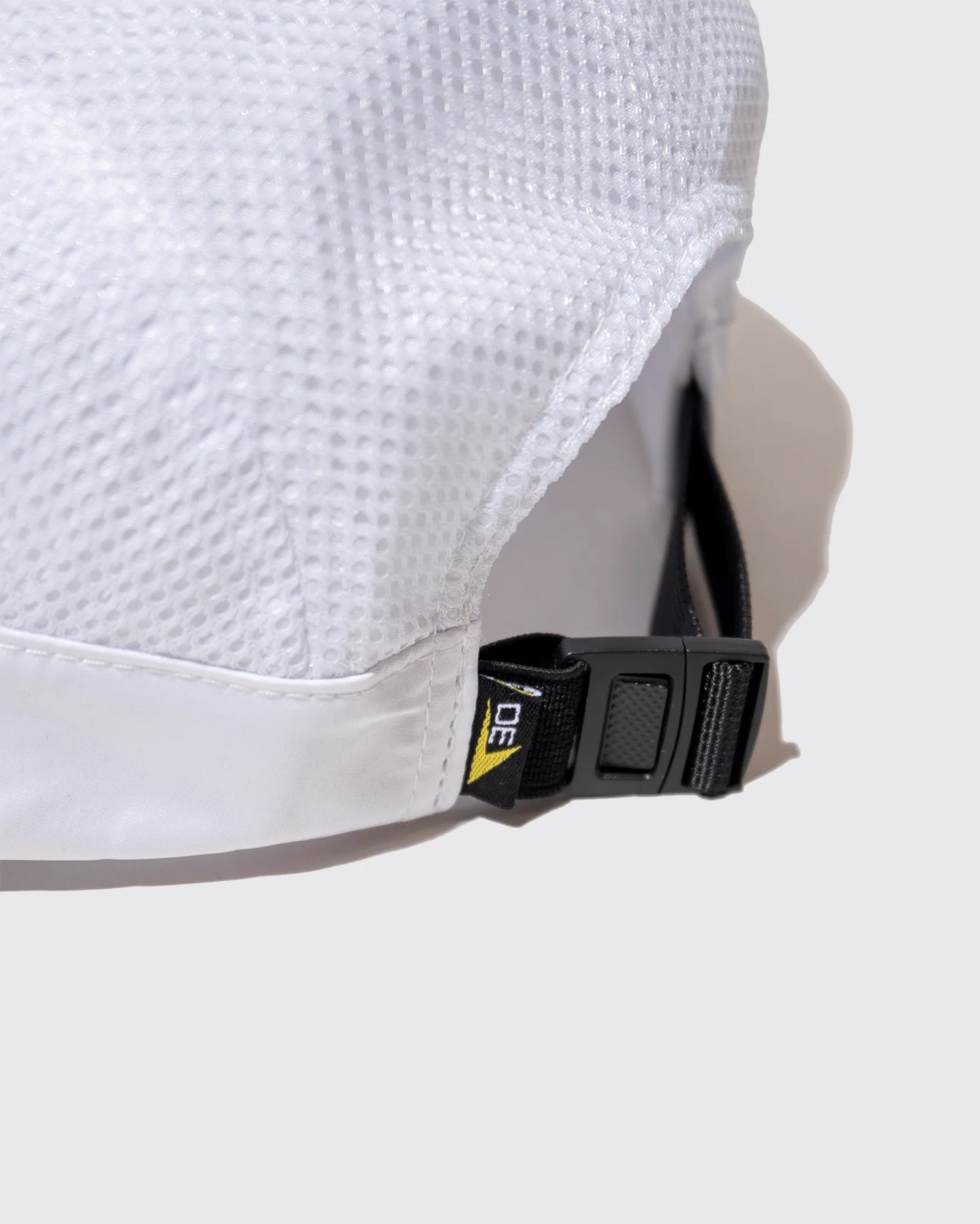 DEMARCOLAB - DETOUR ACT/5 CAP - WHITE