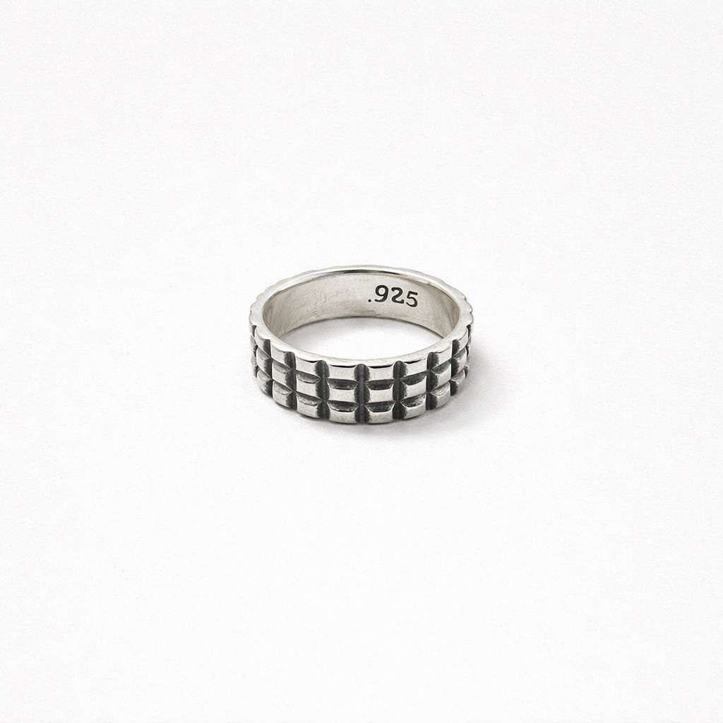 STUD RING