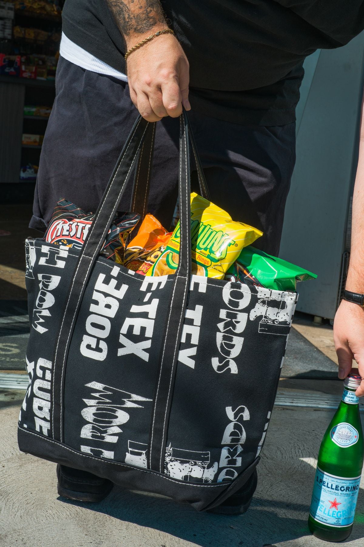 FIFTH - A PATIENT MAN'S ANTICS CANVAS TOTE BAG