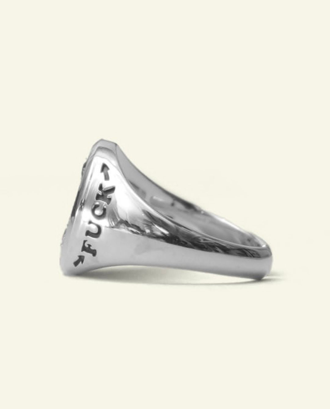 IN PUT OUT - YIN-YANG RING