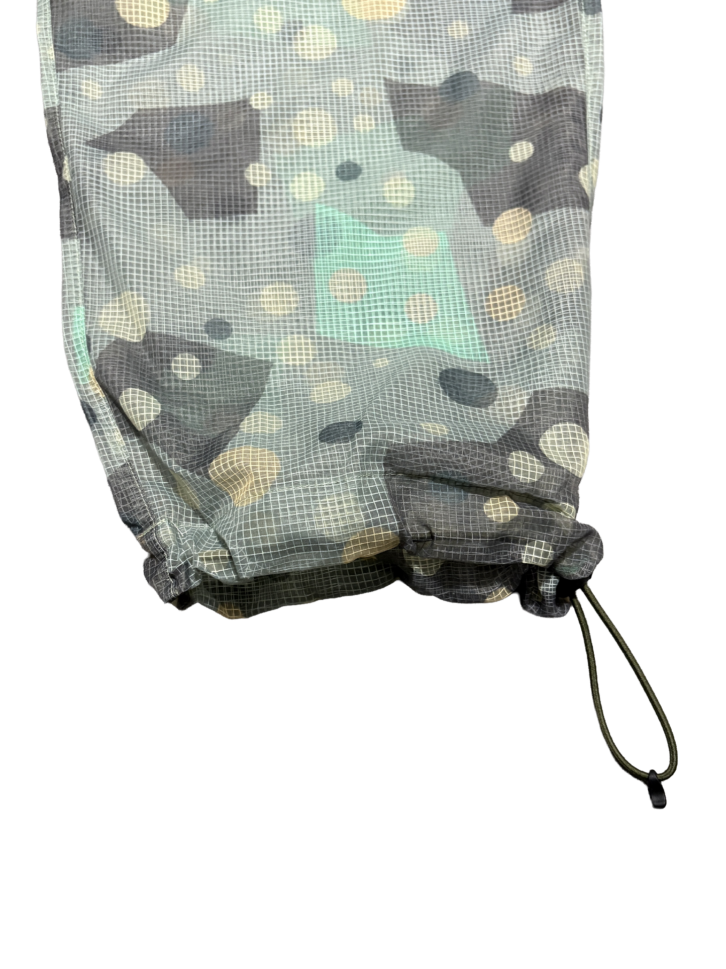 MESH CAMO CARGO3