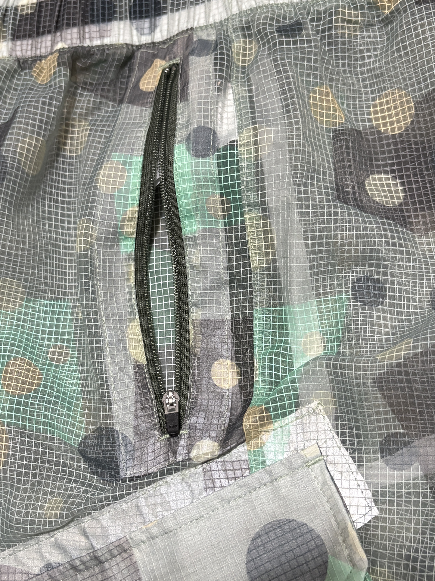 MESH CAMO CARGO3