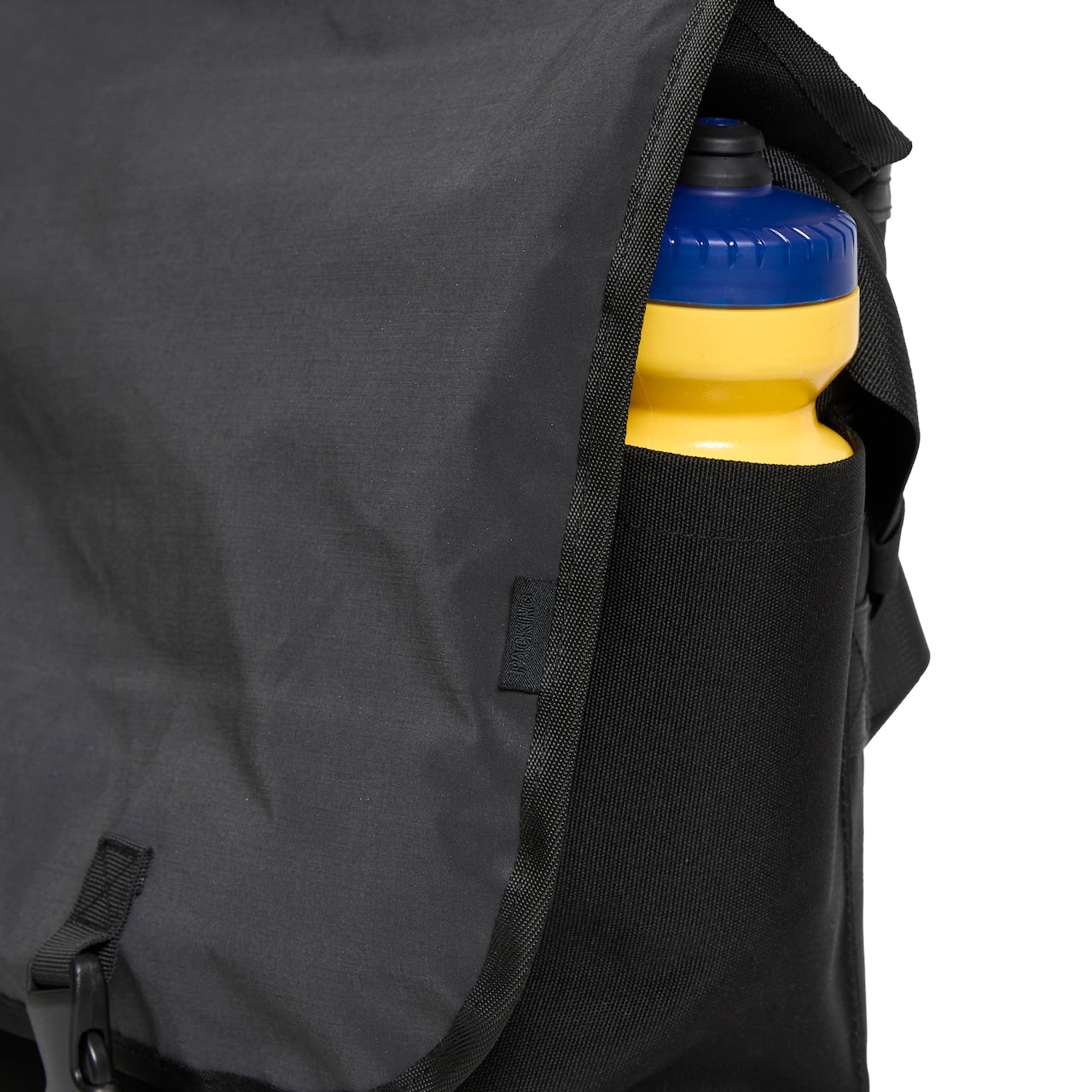 PACKING - BLACK REFLECTIVE MESSENGER