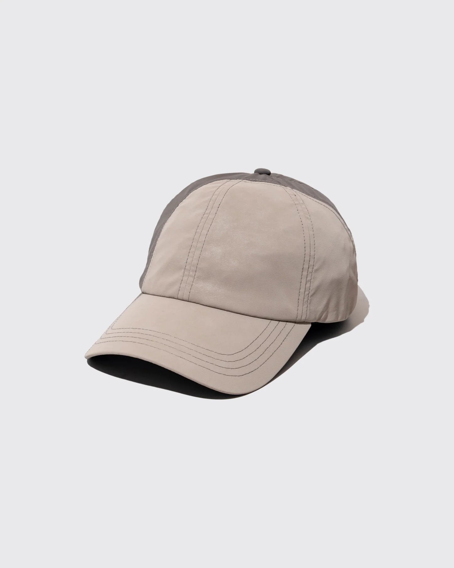 DEMARCOLAB  - TECH LEATHER RACING CAP - ECRU
