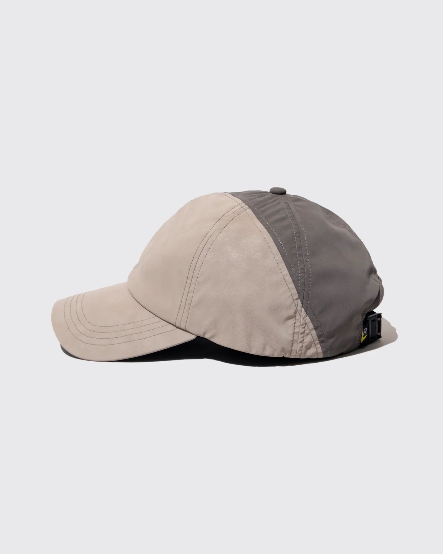 DEMARCOLAB  - TECH LEATHER RACING CAP - ECRU