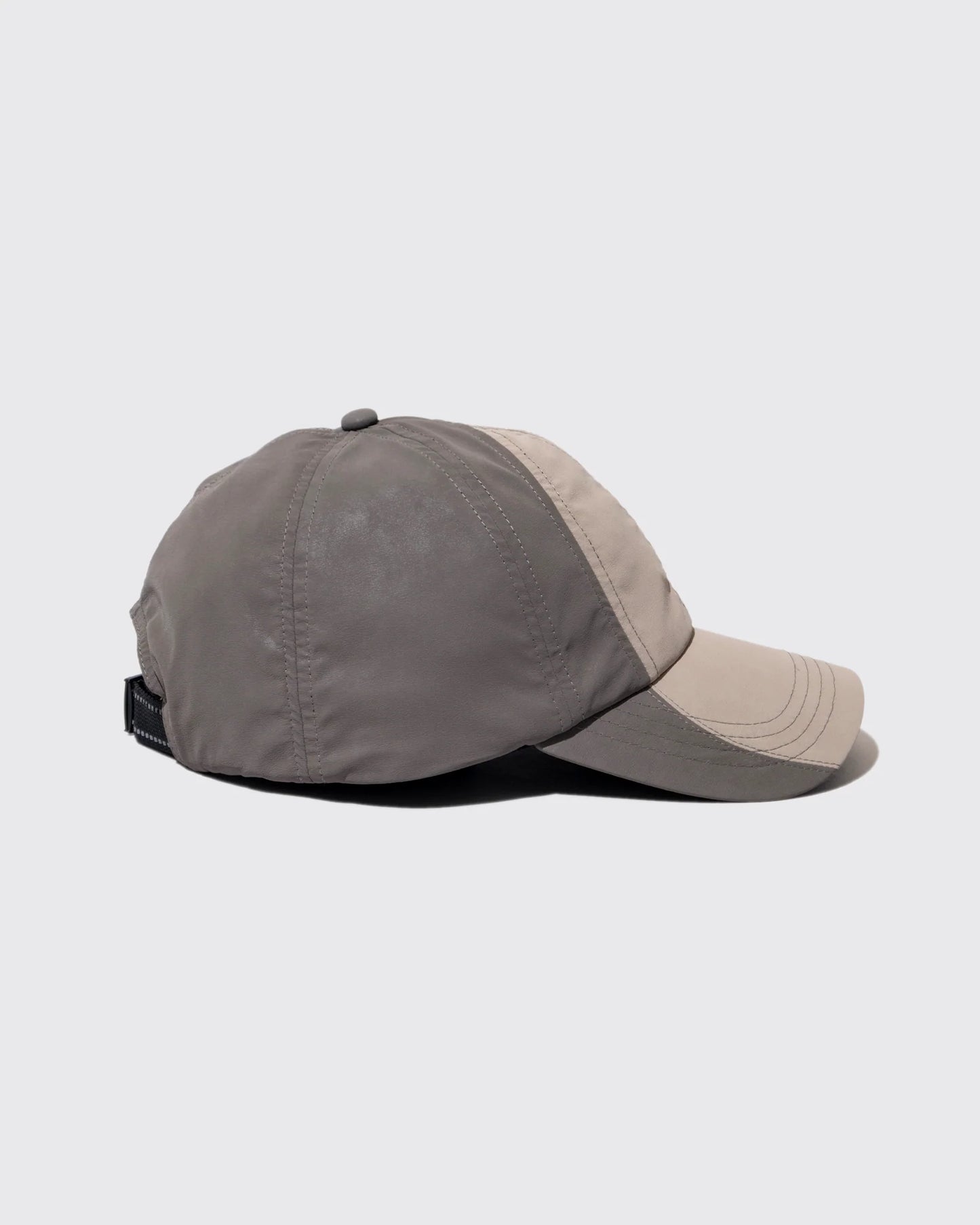DEMARCOLAB  - TECH LEATHER RACING CAP - ECRU