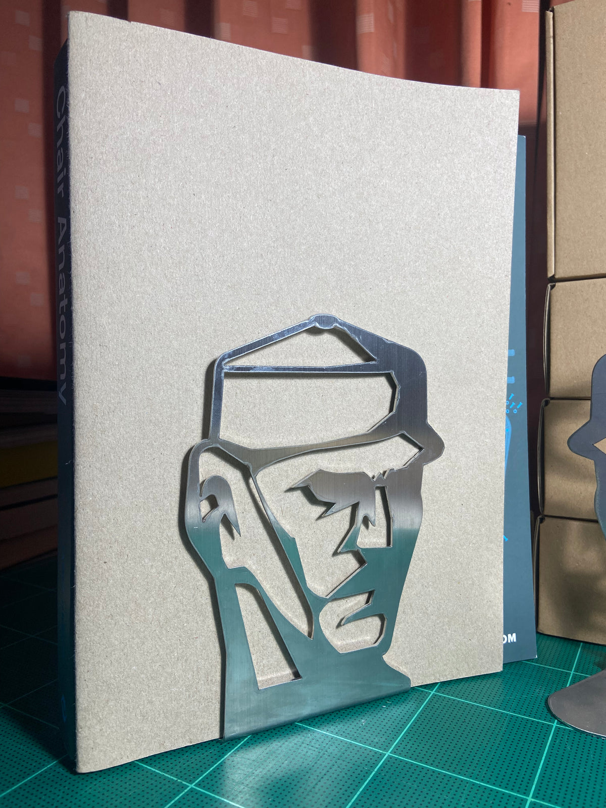 N.U.X.K - HEAD BOOKENDS