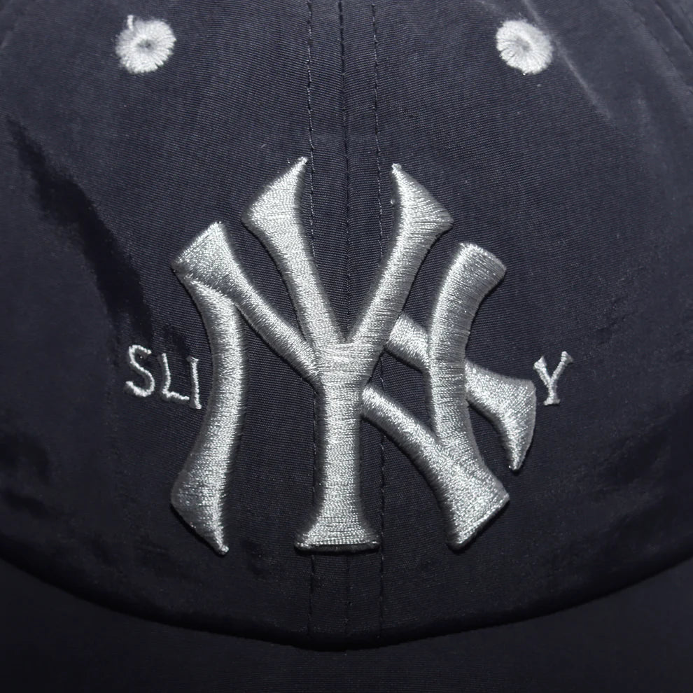 SLINKY - YANKEES BOOTLEG HAT - BLACK