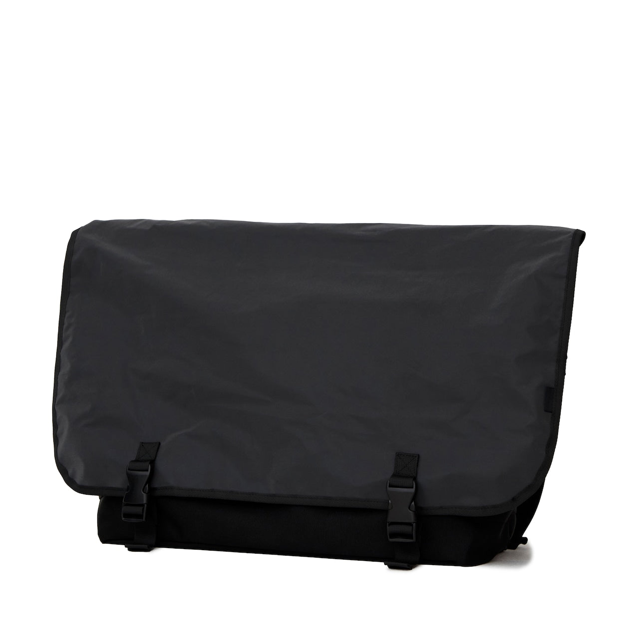 PACKING - BLACK REFLECTIVE MESSENGER