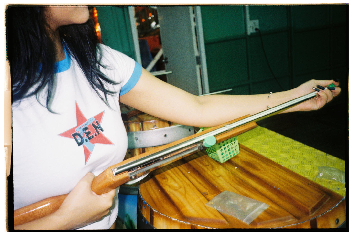 DEN - SAWED STAR BABY TEE - WHITE