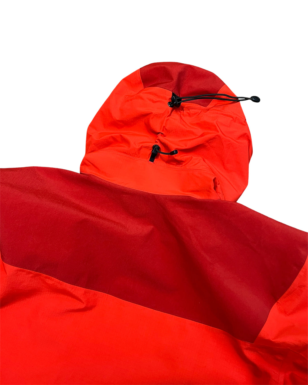 USED AND VINTAGE ARC’TERYX – GORE-TEX SHELL JACKET