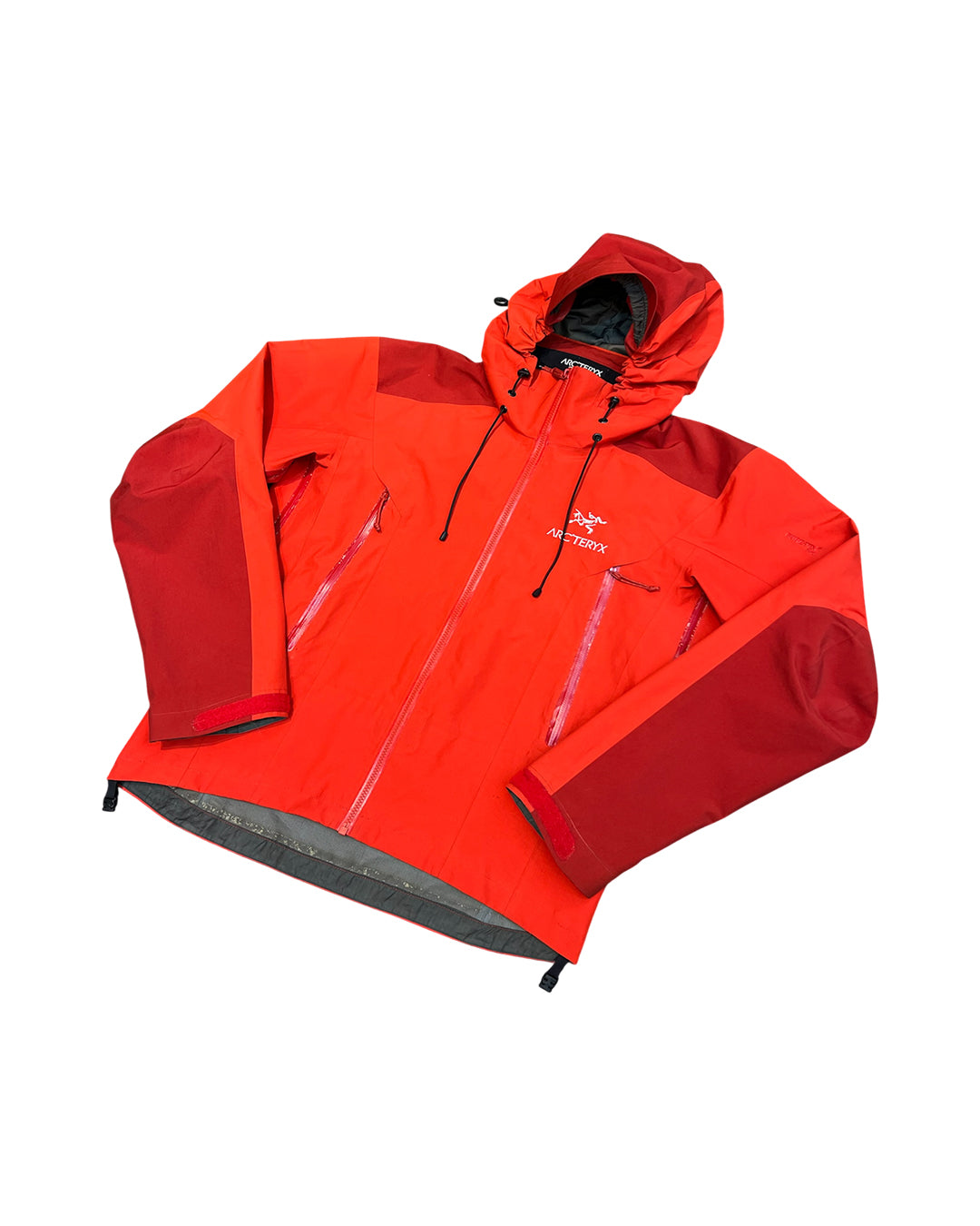 USED AND VINTAGE ARC’TERYX – GORE-TEX SHELL JACKET