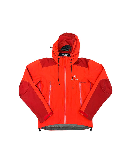 USED AND VINTAGE ARC’TERYX – GORE-TEX SHELL JACKET