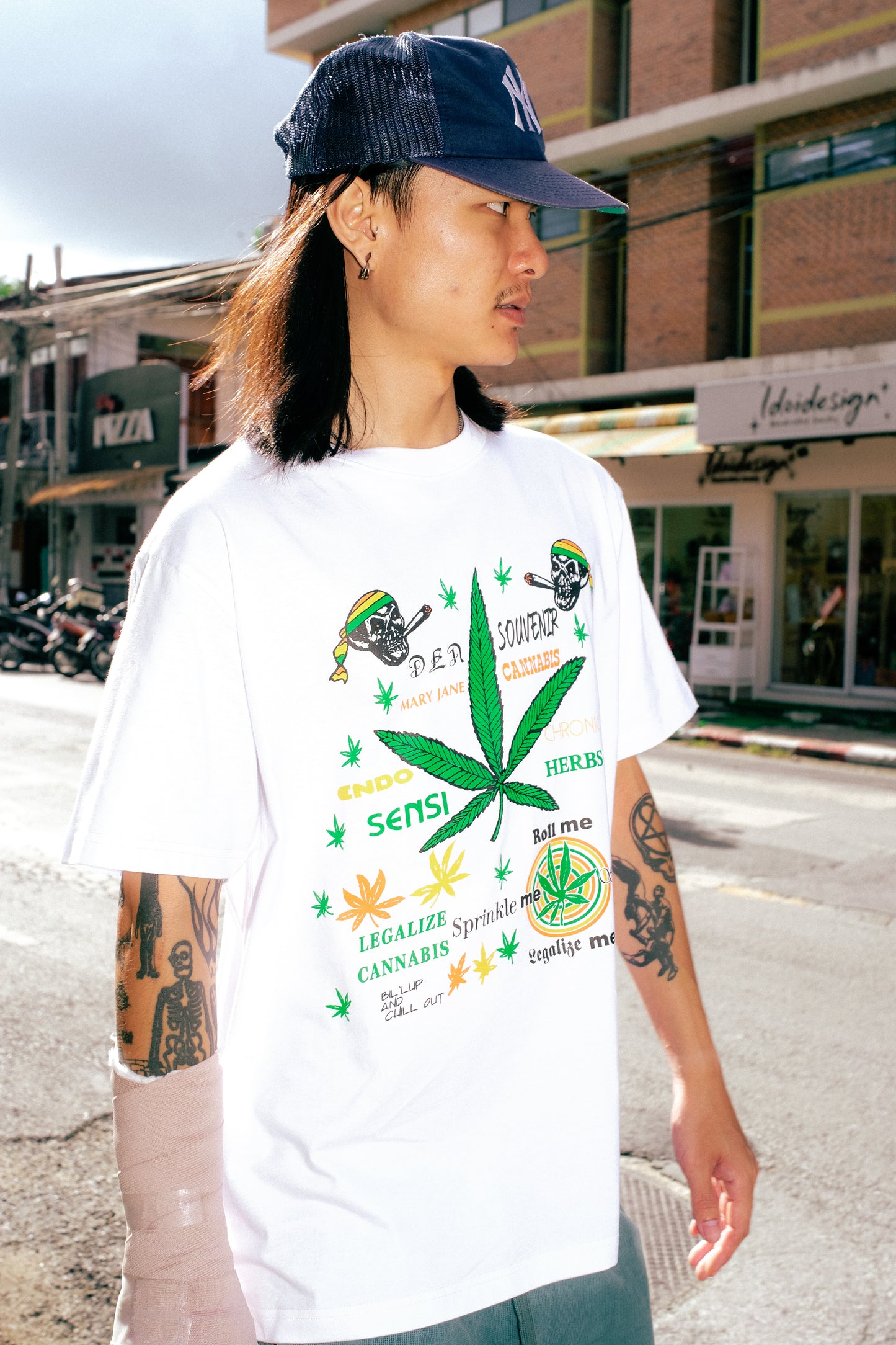 DEN - WEED GEAR T-SHIRT