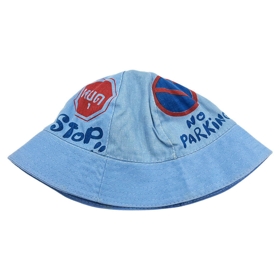 VINTAGE TRAFFIC SIGNS BUCKET HAT